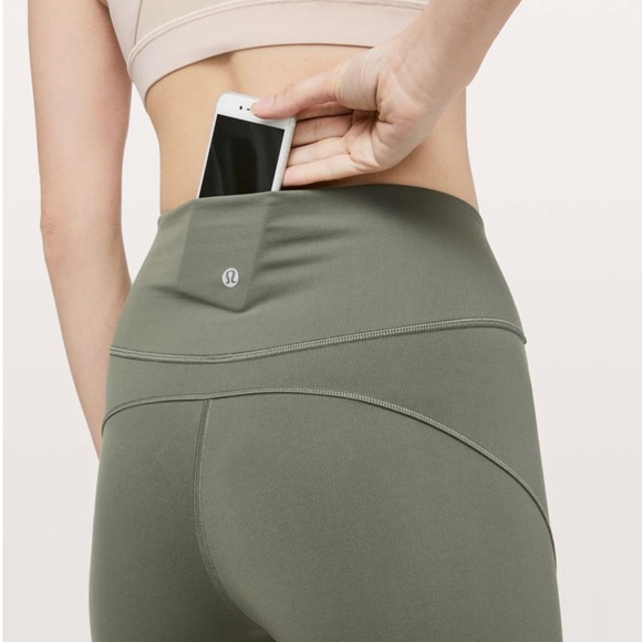 NWT Lululemon In Movement Crop Leggings - Size 8 - Picture 5 of 8